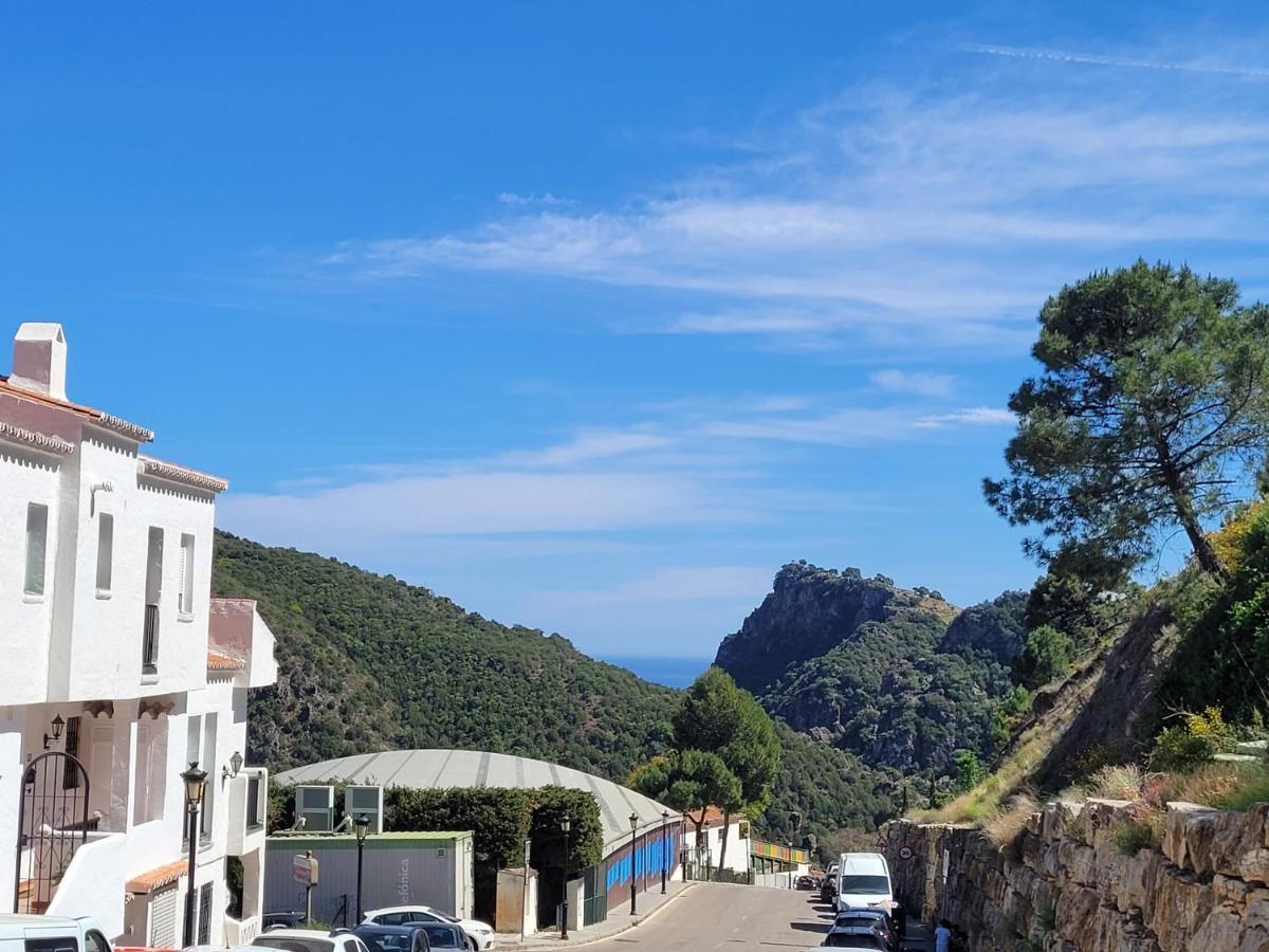 Benahavis Village Penthouse Apartment, 2 Bedrooms, Stunning Views, Swimming Pool !! מראה חיצוני תמונה